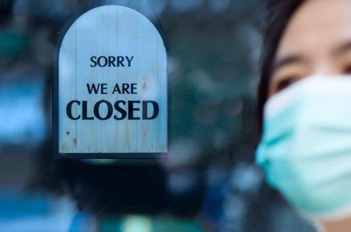 Sorry we are closed | Image: Shutterstock:Toa55