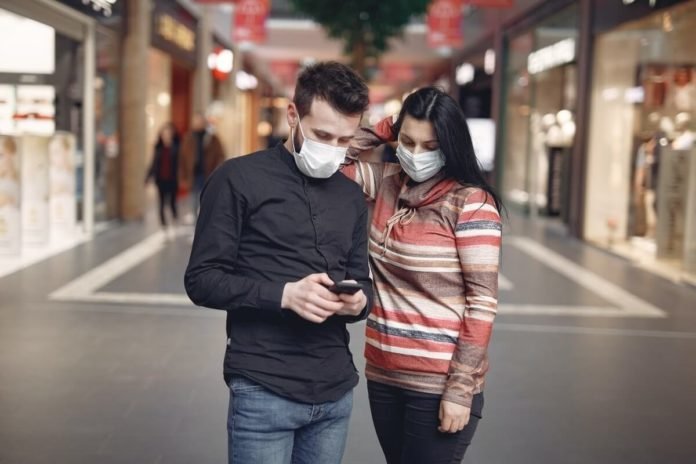 Wearing a mask | Photo by Gustavo Fring from Pexels
