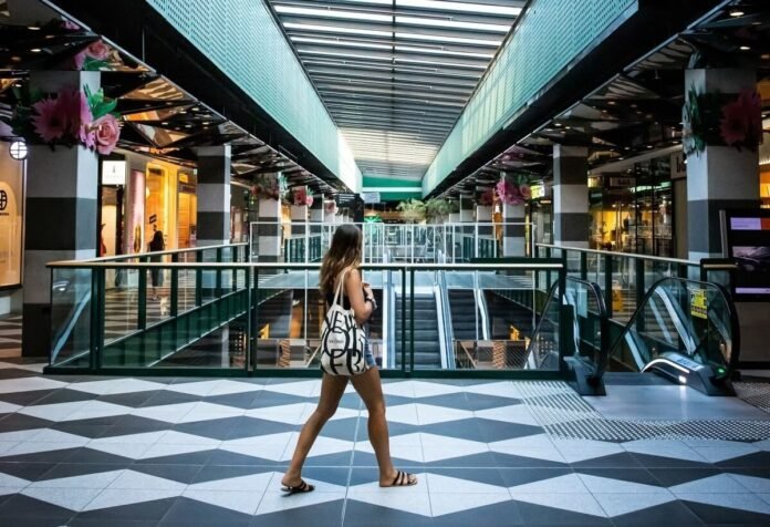 Melbourne Central Shopping Centre | Photo by Mitchell Luo on Unsplash