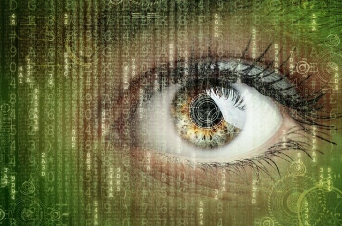 Spying eye | Photo: Shutterstock