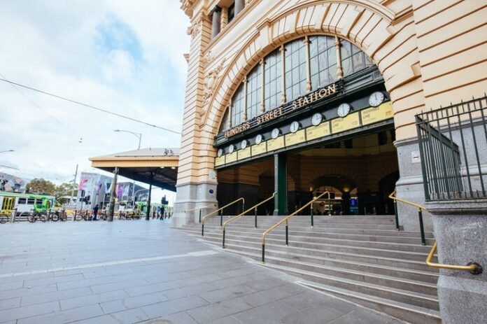 Melbourne Flinders Train Station | Photo: Shutterstock