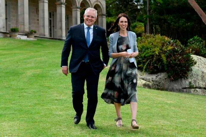 Australian Prime Minister Scott Morrison and New Zealand Prime Minister Jacinda Ardern | Photo: AAP/Bianca de Marchi
