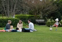 ‘Are you double dosed?’ How to ask friends and family if they’re vaccinated, and how to handle it if they say no Family picnic | PHOTO: Shutterstock